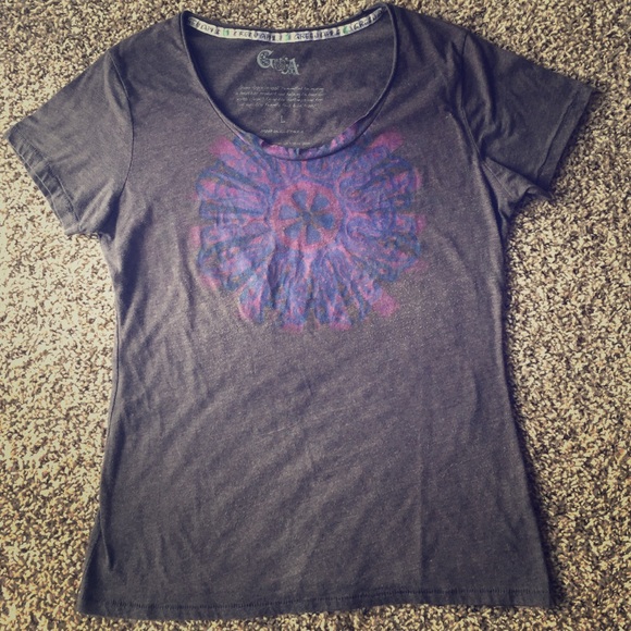 Cute Green Apple T-shirt with floral design