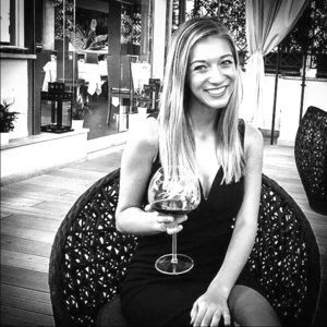 Meet your Posher, Nicole