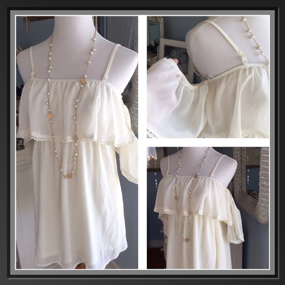 Dresses & Skirts - Adorable cream chiffon drop sleeve dress