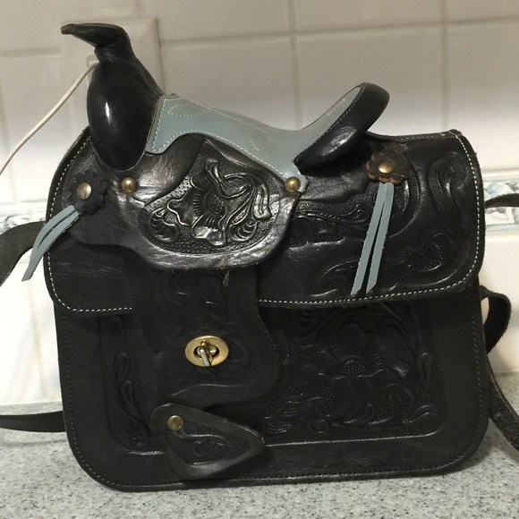 NWOT REAL LEATHER HAND CRAFTED BLACK SADDLE PURSE