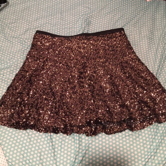 Express sequin skirt