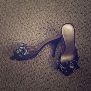 Size 6M Enzo Angiolini heels