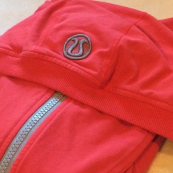 lululemon athletica Tops - Lululemon lightweight hoodie