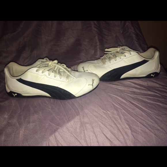 Gym shoes