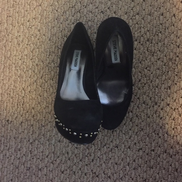 Black studded Steve Madden Heels - Picture 2 of 2