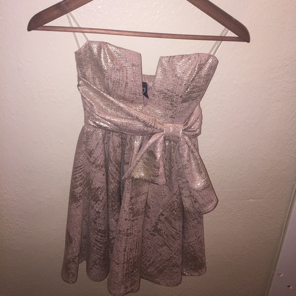 Strapless gold now detail party dress