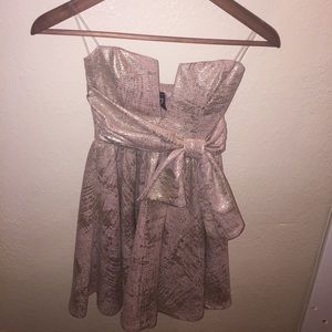 Strapless gold now detail party dress