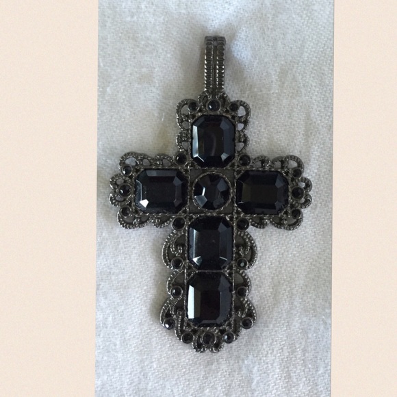 'Splendor' necklace enhancer charm. Brand New.