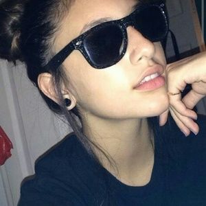 Meet your Posher, Jules