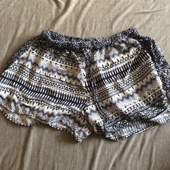 Patterned shorts