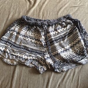 Patterned shorts