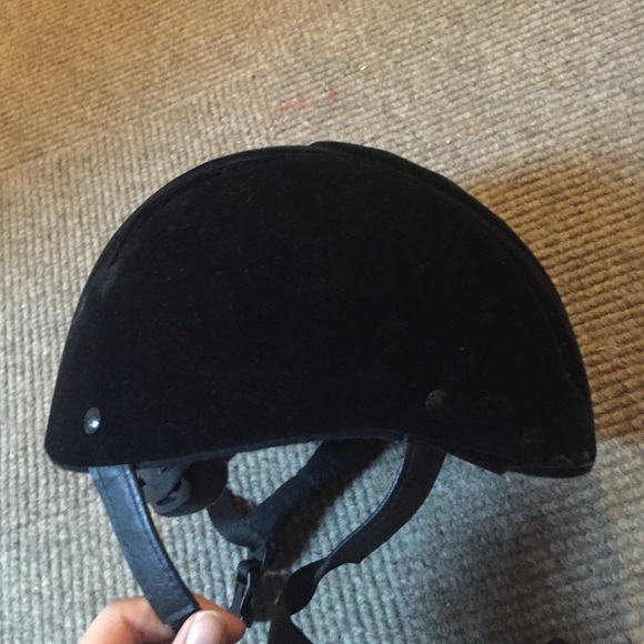 Ovation show helmet