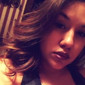 Meet your Posher, Esperanza