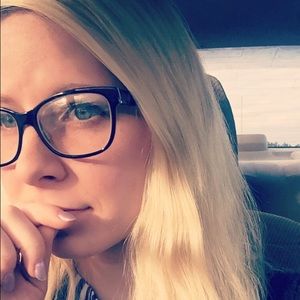 Meet your Posher, Chloe