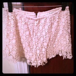 Lace shorts 🤗
