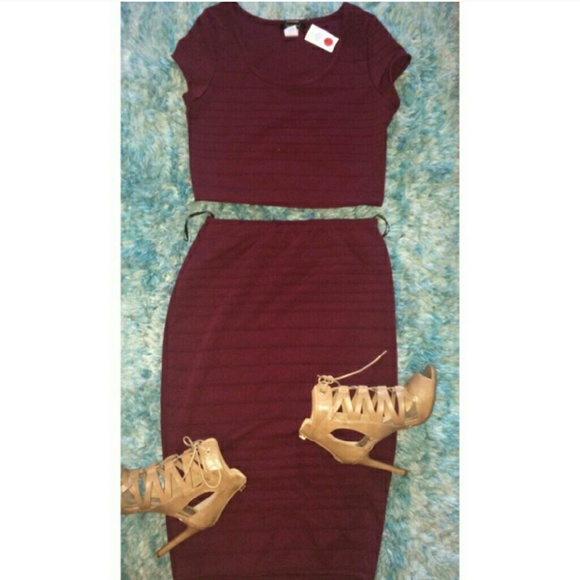Two piece burgandy dress L