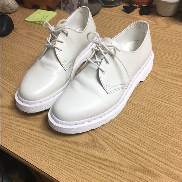 1461 Mono Dr Martens all white