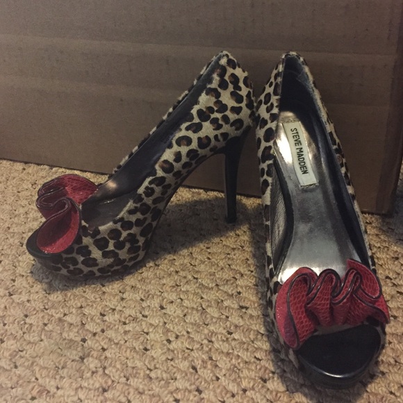 Steve Madden leopard peep toe pumps - Picture 2 of 3