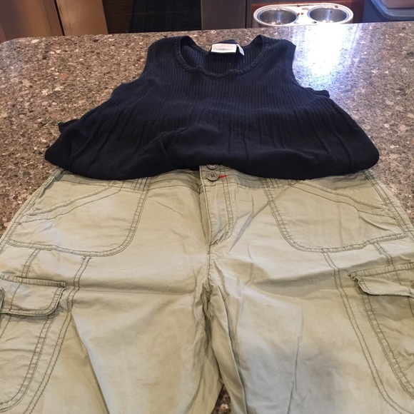 Top and shorts lot. Top xl. Bottoms 14