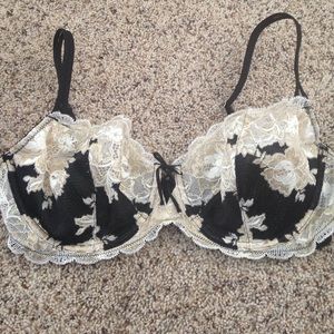 Victoria's Secret Very Sexy Bra!
