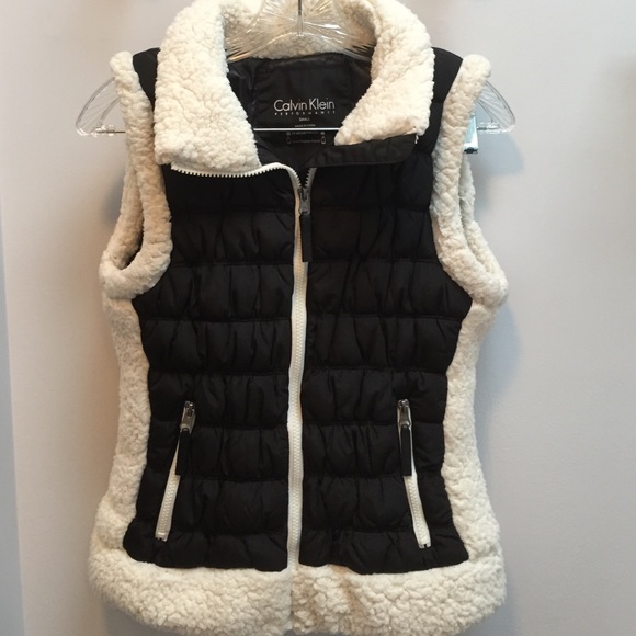Calvin Klein Jackets & Blazers - Puffer Vest