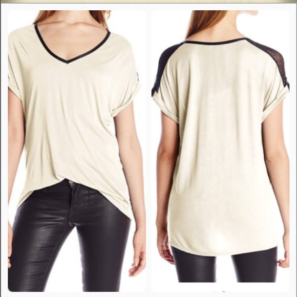 Last one๐V neck lace tee๐ - Picture 2 of 4