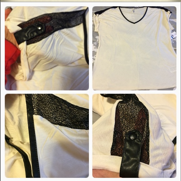 Last one๐V neck lace tee๐ - Picture 3 of 4