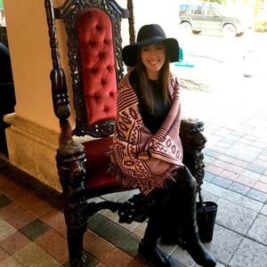 Meet your Posher, Ashley