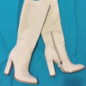 Boutique 9 Shoes - Beige suede boots Boutique 9 Shoes - Beige suede boots