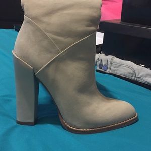 Boutique 9 Shoes - Beige suede boots Boutique 9 Shoes - Beige suede boots
