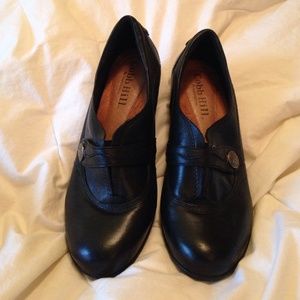 Black leather Cobble Hill shoes size 9