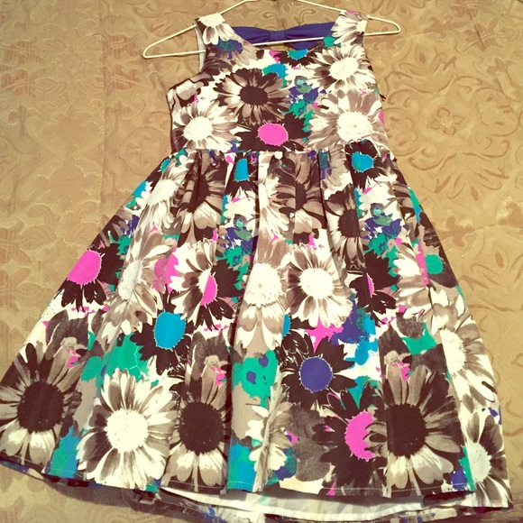 Girls dress