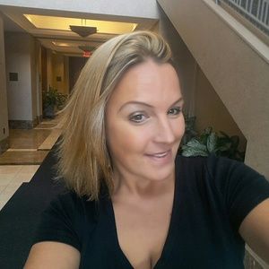 Meet your Posher, Lori