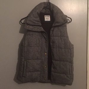 Old navy puffer vest