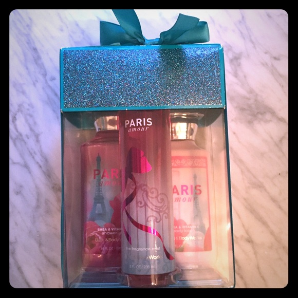 Bath and Body Works Gift Set! Paris scent!