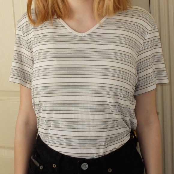 VINTAGE BLACK AND WHITE STRIPED SHIRT