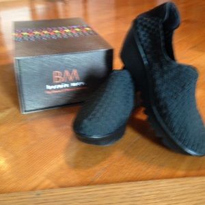 Price drop!! Bernie mev black heel