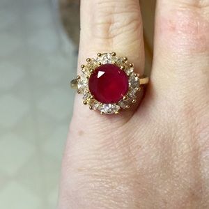 🎁NWOT Garnet Cocktail Ring today only 12.00