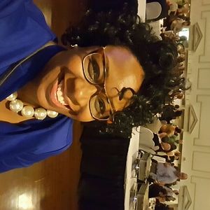 Meet your Posher, Jessica