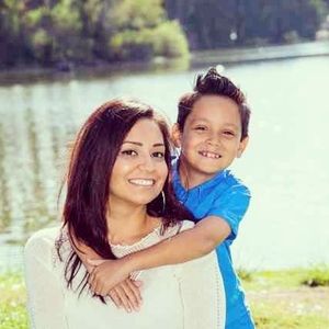 Meet your Posher, Violeta