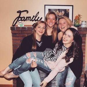 Meet your Posher, Hailey