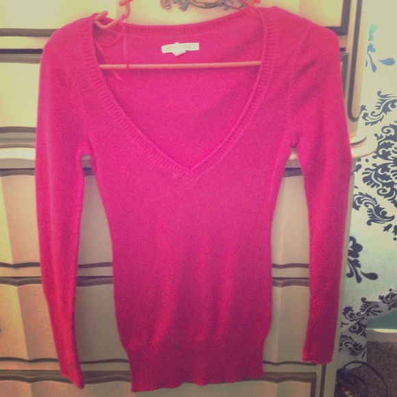 Soft Low v-mech sweater