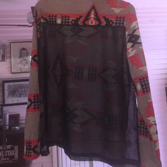 Top - Picture 2 of 2