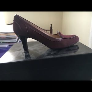Jones New York suede pumps