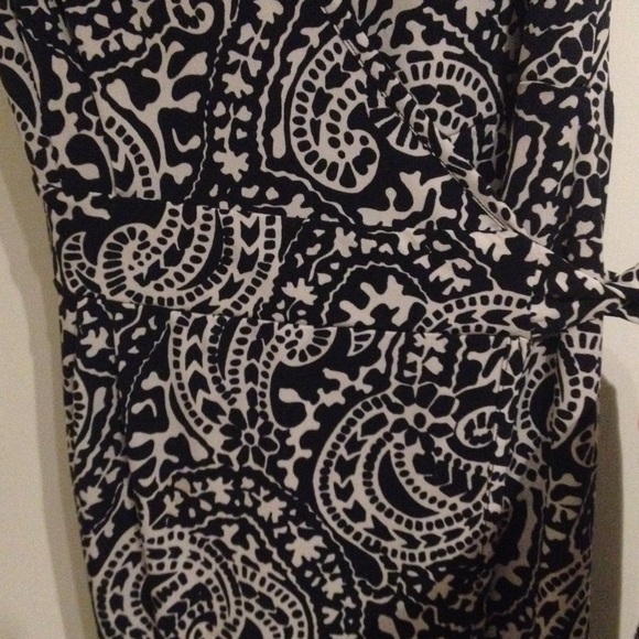 Silky Wrap dress - Picture 4 of 4