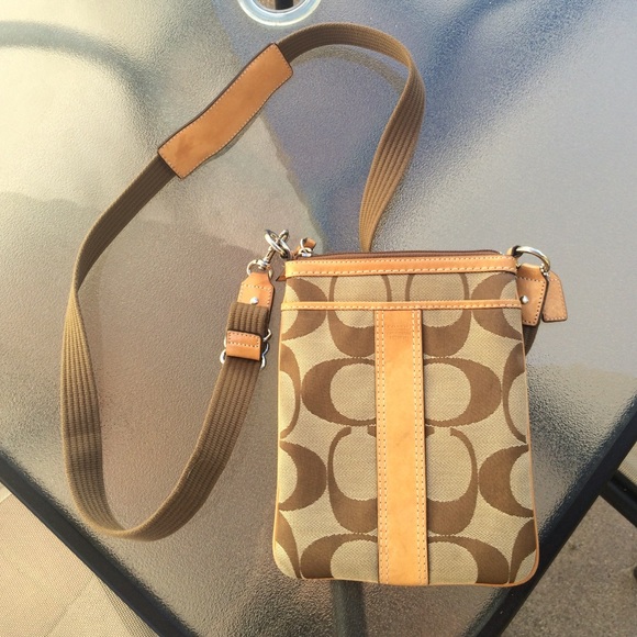 Tan Coach Crossbody - Picture 2 of 4