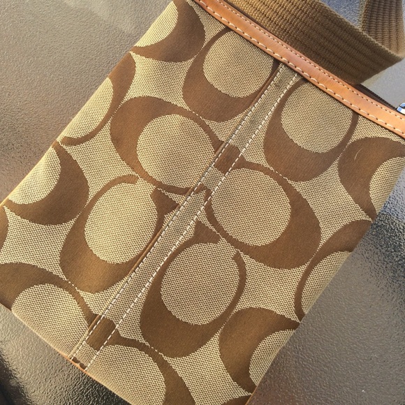 Tan Coach Crossbody - Picture 3 of 4