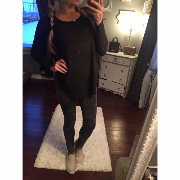 Black ribbed long sleeve T - Picture 3 of 4