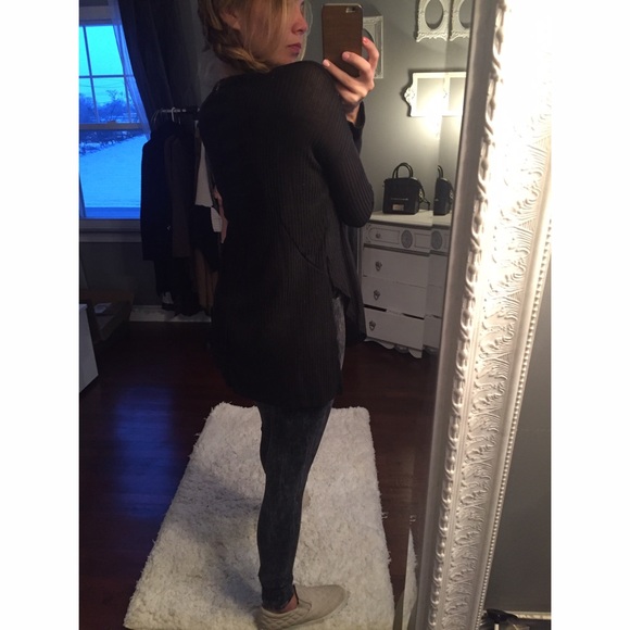 Black ribbed long sleeve T - Picture 4 of 4