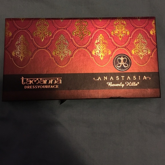 Tamanna eyeshadow